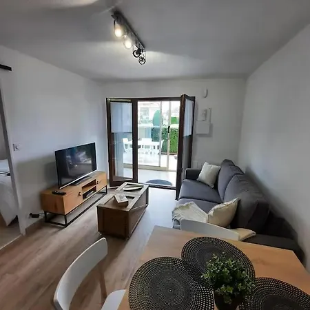 En Rez-de Jardin à 50m De La Mer! Appartamento