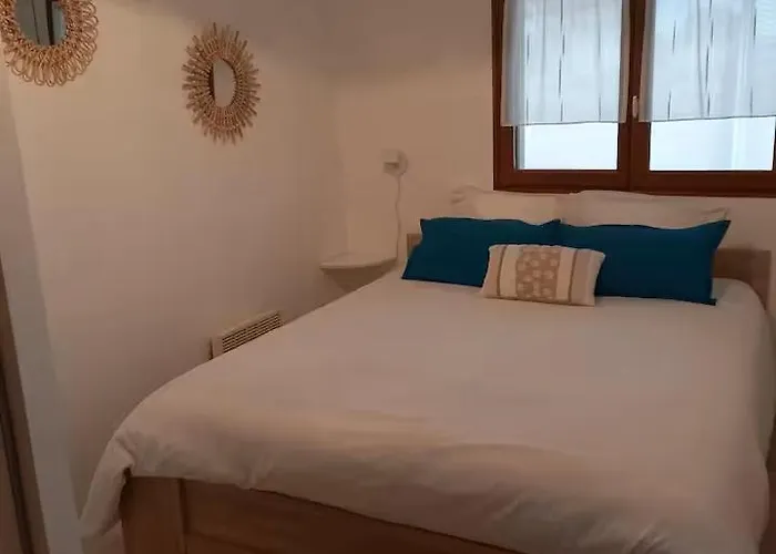 Διαμέρισμα En Rez-de Jardin A 50m De La Mer! *